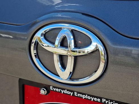 Certified 2019 Toyota Highlander XLE AWD/4WD image 33