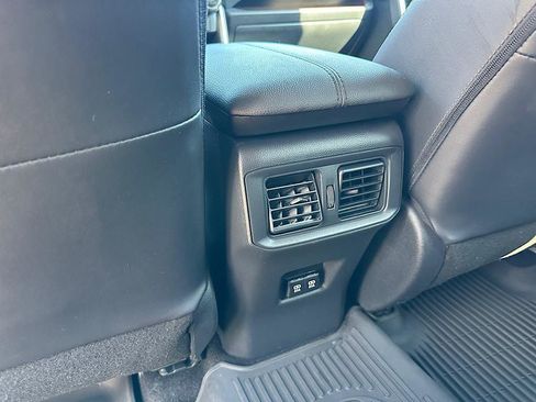 Certified 2019 Toyota RAV4 Limited AWD/4WD image 17