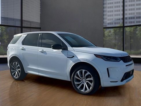 Used 2025 Land Rover Discovery Sport S image 2