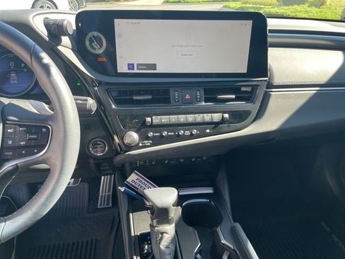 Used 2025 Lexus ES 300h F Sport w/ Accessory Package (Z2) FWD image 15