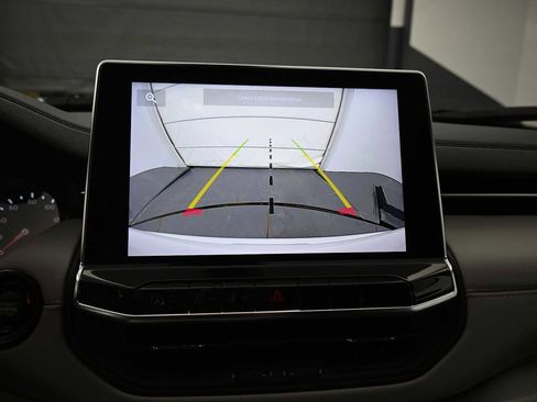 Used 2022 Jeep Compass Limited image 8