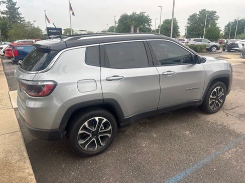 Used 2022 Jeep Compass Limited AWD/4WD image 4