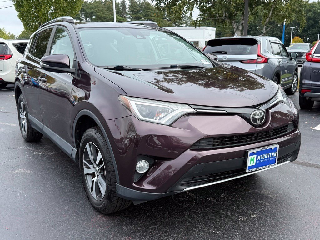 Used 2018 Toyota RAV4 XLE AWD/4WD image 11