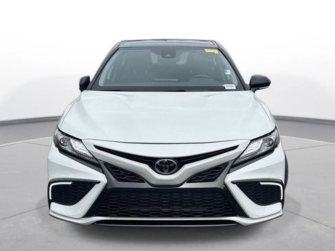 Used 2023 Toyota Camry XSE image 3
