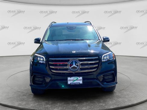 Used 2025 Mercedes-Benz GLS 450 4MATIC w/ AMG Line Exterior image 2