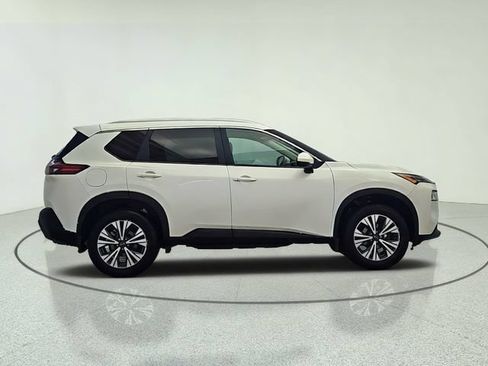 Used 2022 Nissan Rogue SV w/ SV Premium Package AWD/4WD image 7