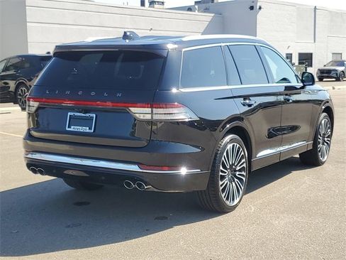 Certified 2025 Lincoln Aviator Black Label image 7