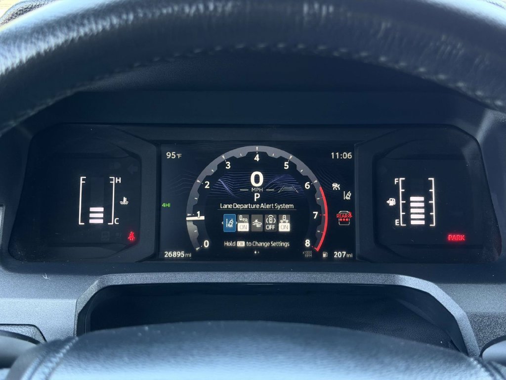 Certified 2025 Toyota 4Runner SR5 AWD/4WD image 12