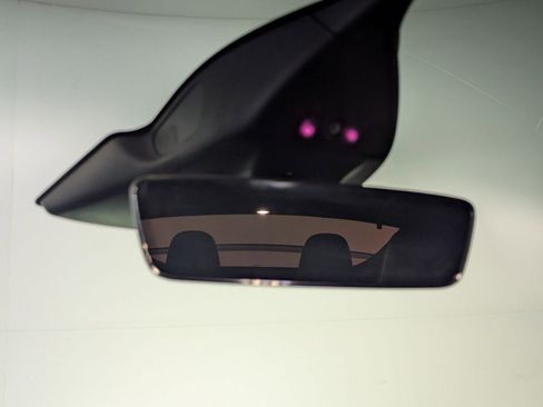 Used 2023 Tesla Model X image 19