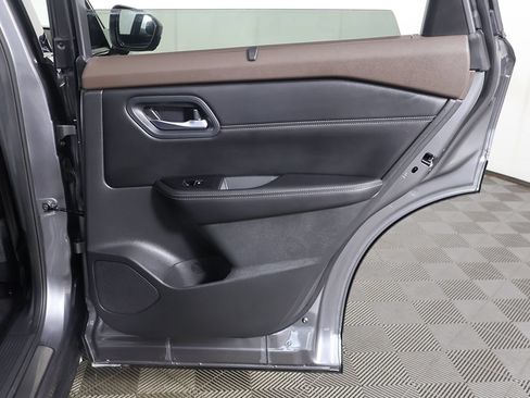Used 2023 Nissan Rogue SL w/ SL Premium Package AWD/4WD image 27