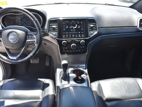Used 2020 Jeep Grand Cherokee Limited AWD/4WD image 19