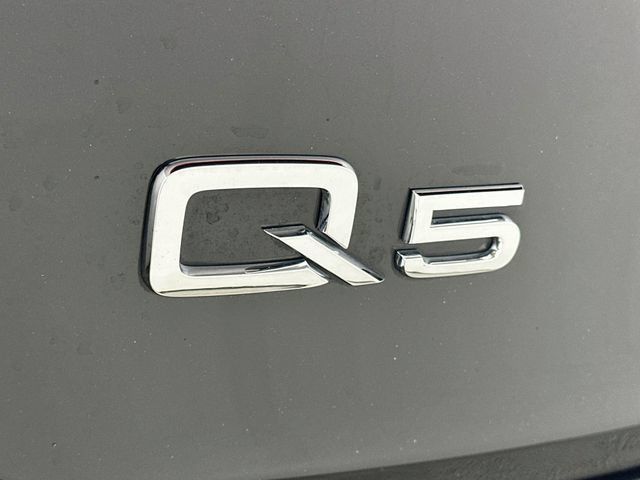 Used 2020 Audi Q5 2.0T Titanium Premium Plus AWD/4WD image 28