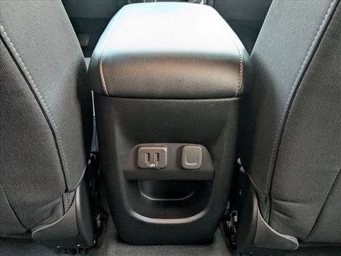 Used 2019 GMC Canyon SLE image 17