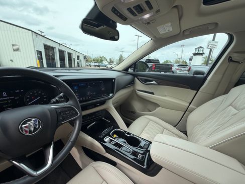 Used 2021 Buick Envision Avenir image 18