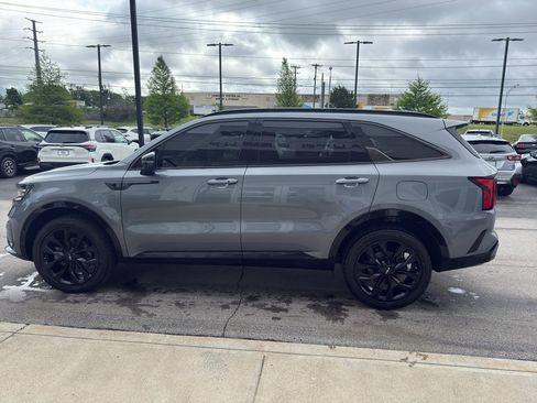 Used 2023 Kia Sorento SX AWD/4WD image 6