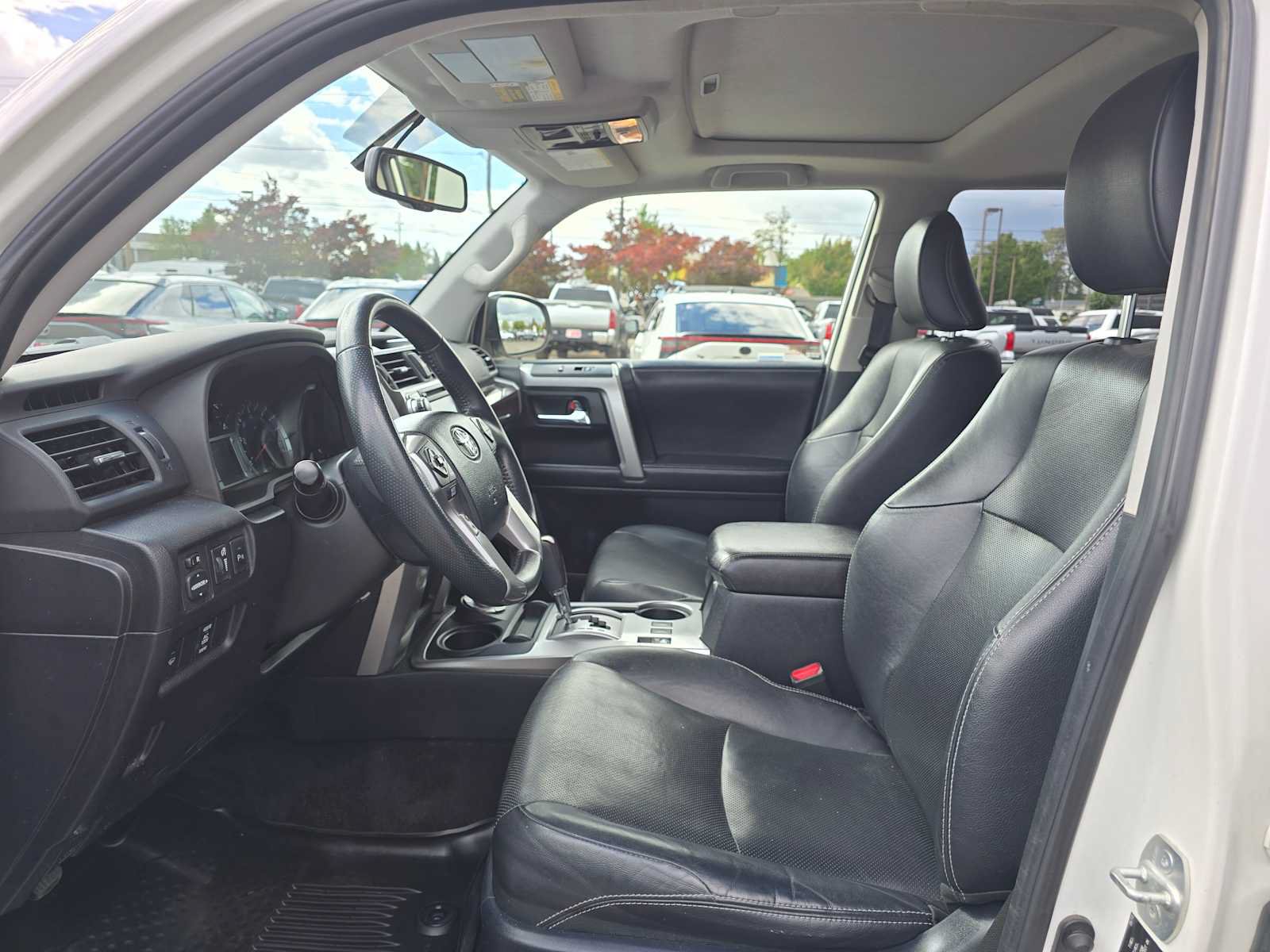 Used 2018 Toyota 4Runner Limited AWD/4WD image 23