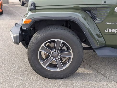 Used 2023 Jeep Wrangler Sahara w/ Cold Weather Group image 10