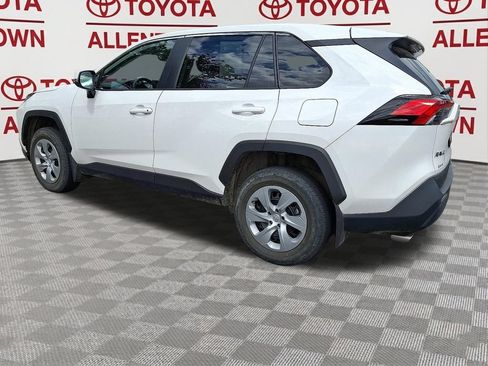 Used 2024 Toyota RAV4 LE AWD/4WD image 7