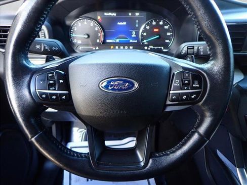 Used 2020 Ford Explorer XLT w/ Equipment Group 202A image 16