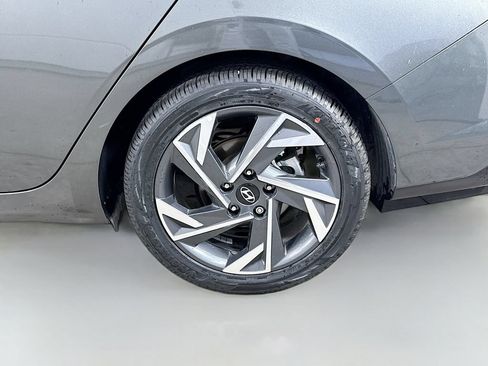 Used 2024 Hyundai Elantra Limited FWD image 32