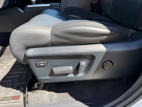 Used 2017 Toyota Tundra Platinum AWD/4WD image 14