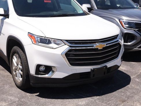 Used 2018 Chevrolet Traverse LT AWD/4WD image 2