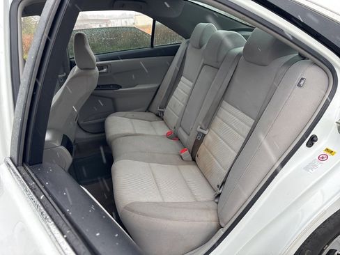 Used 2016 Toyota Camry LE image 25