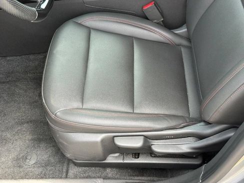 Used 2024 Chevrolet Trax RS w/ Driver Confidence Package FWD image 19