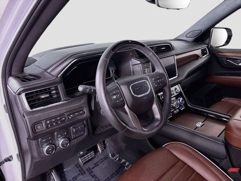 Certified 2024 GMC Yukon Denali Ultimate AWD/4WD image 10