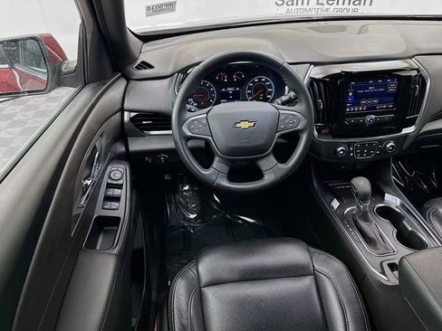 Used 2023 Chevrolet Traverse LT image 21