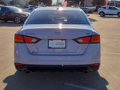 Certified 2024 Nissan Altima 2.5 SR w/ SR Premium Package image 3