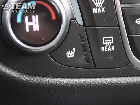 Used 2023 Chevrolet Equinox LT image 17