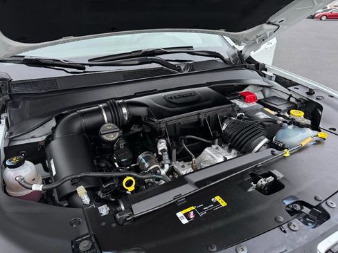 Used 2024 Jeep Compass Latitude image 35