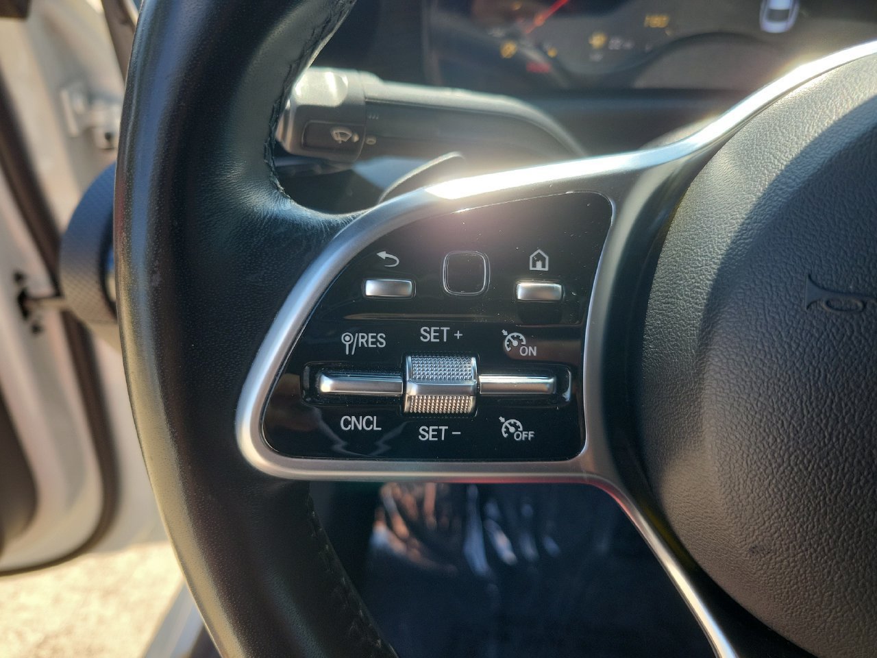 Used 2022 Mercedes-Benz CLA 250 image 18