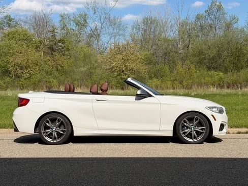 Used 2016 BMW M235i xDrive Convertible AWD/4WD image 4