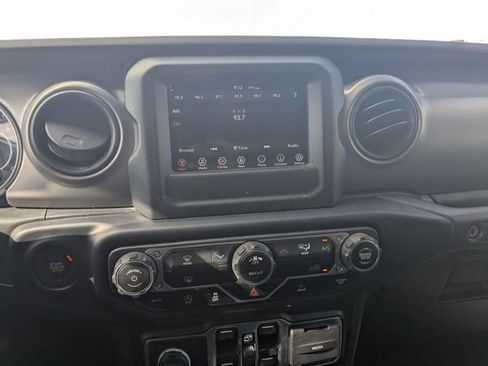 Used 2022 Jeep Gladiator Sport AWD/4WD image 12