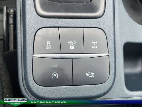 Used 2025 Ford Maverick Tremor AWD/4WD image 19