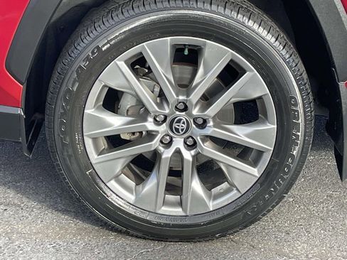 Used 2023 Toyota RAV4 XLE Premium image 13