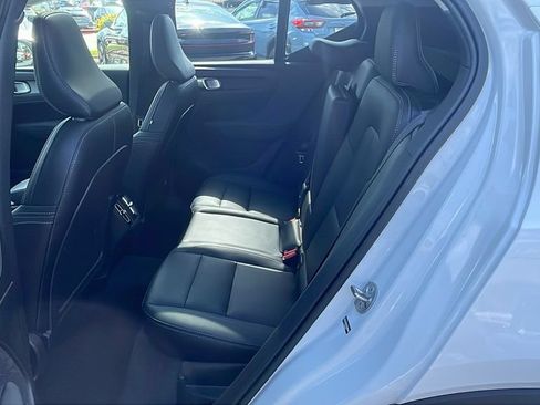 Used 2025 Volvo XC40 B5 Plus AWD/4WD image 12