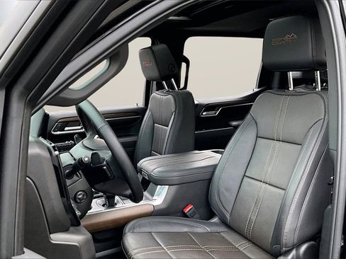 Used 2025 Chevrolet Silverado 1500 High Country w/ Midnight Edition image 22