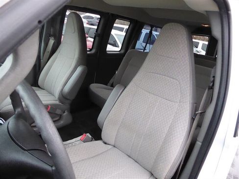 Used 2017 Chevrolet Express 2500 LT w/ LT Preferred Equipment Group image 15