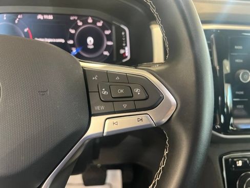 Used 2023 Volkswagen Atlas Cross Sport SE FWD image 15