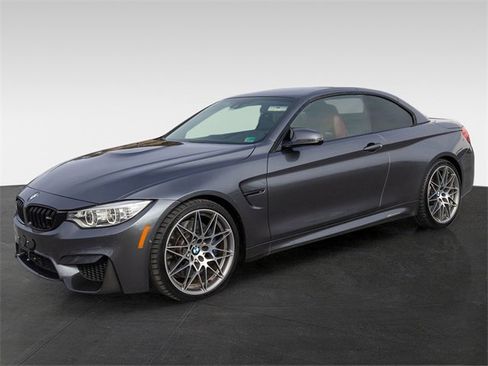 Used 2017 BMW M4 Convertible image 6