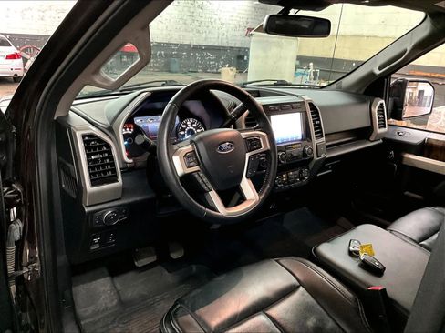 Used 2020 Ford F150 Lariat w/ FX4 Off-Road Package image 16