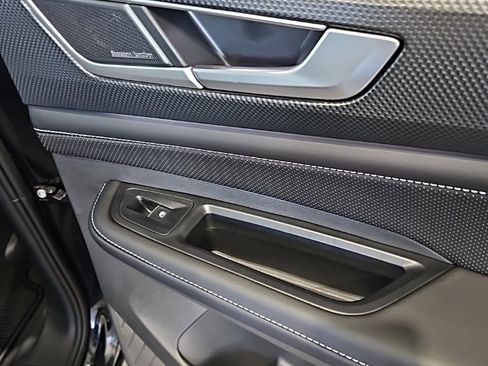 New 2026 Volkswagen Atlas Cross Sport SEL Premium R-Line image 16