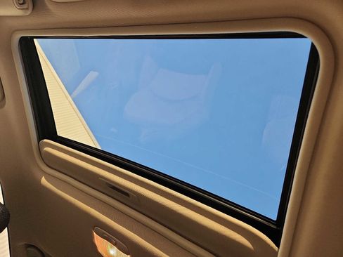 Used 2024 Subaru Crosstrek 2.0i Premium image 13