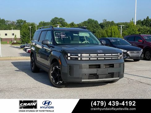 Used 2025 Hyundai Santa Fe SEL FWD image 1