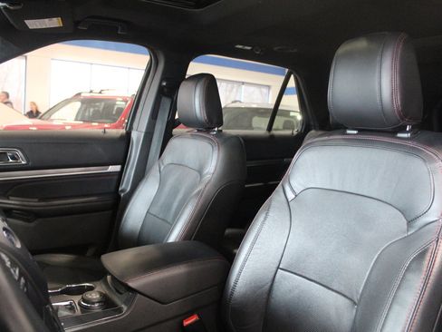 Used 2018 Ford Explorer Sport w/ Equipment Group 401A image 14