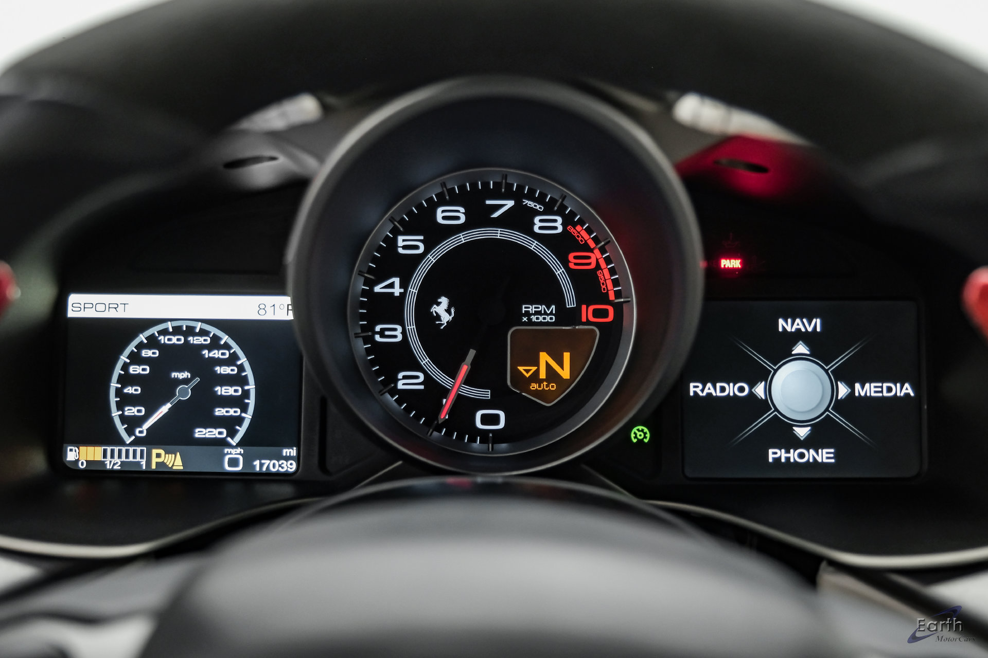 Used 2014 Ferrari F12 Berlinetta RWD image 97