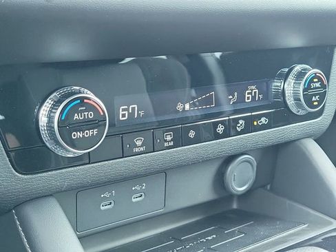 New 2026 Mitsubishi Outlander ES FWD image 30